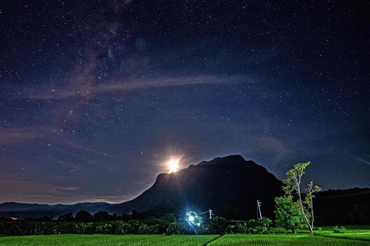 Отель Krathom Doi Luang Чианг Дао Экстерьер фото